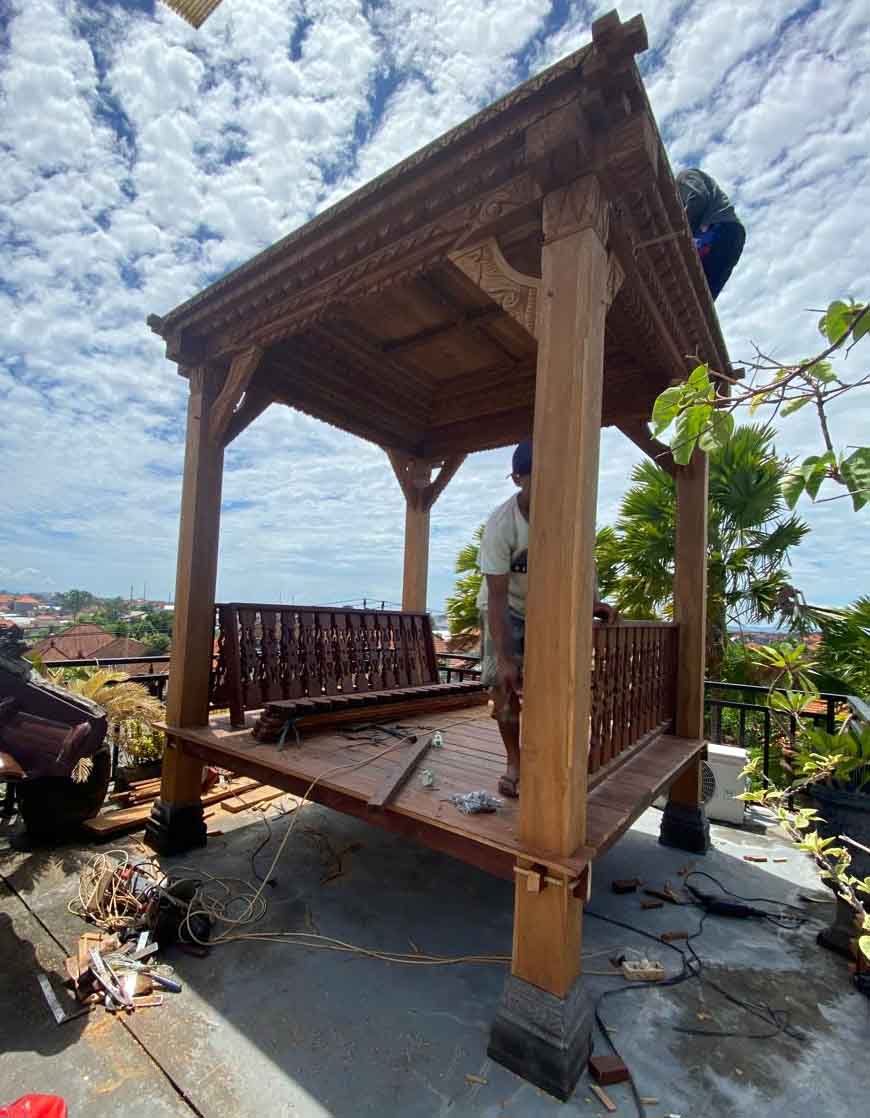 Thumb gazebo